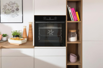 Духовой шкаф Gorenje BO6735E05B черный